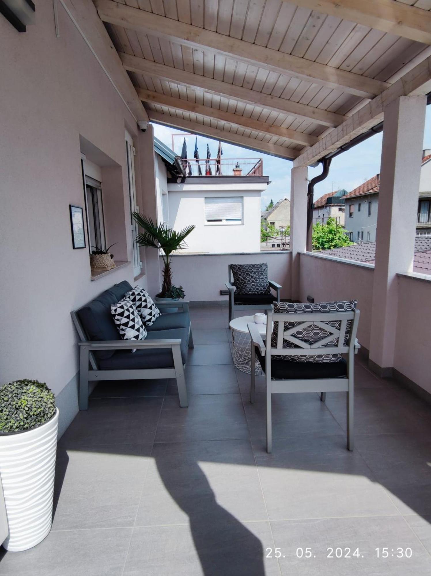 Lumani Apartment Zagreb With Free Parking 外观 照片